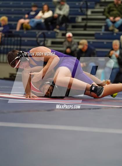 Thumbnail 3 in DeSoto Central vs Center Hill photogallery.