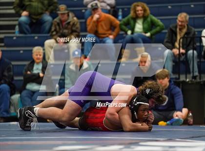 Thumbnail 1 in DeSoto Central vs Center Hill photogallery.