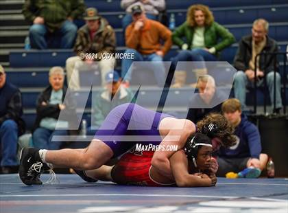 Thumbnail 3 in DeSoto Central vs Center Hill photogallery.