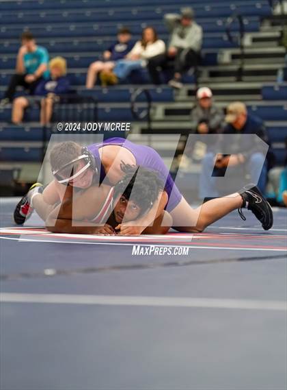 Thumbnail 1 in DeSoto Central vs Center Hill photogallery.