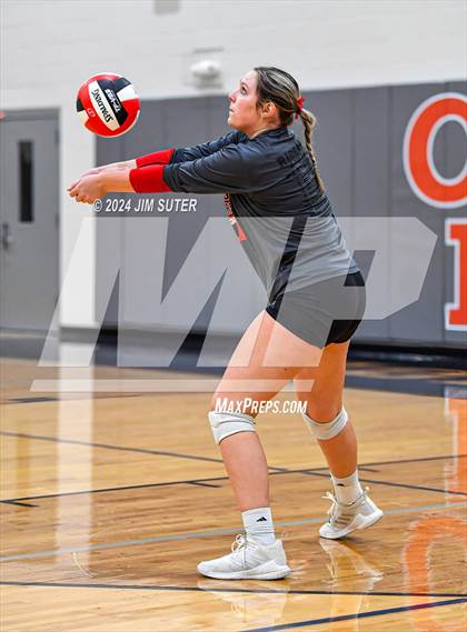 Thumbnail 1 in Fayetteville vs Richards (UIL  Volleyball 1A Region IV Quarterfinal) photogallery.