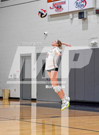 Thumbnail 1 in Fayetteville vs Richards (UIL  Volleyball 1A Region IV Quarterfinal) photogallery.