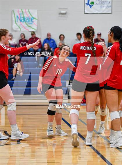 Thumbnail 1 in Fayetteville vs Richards (UIL  Volleyball 1A Region IV Quarterfinal) photogallery.