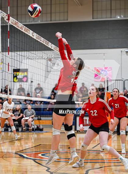 Thumbnail 1 in Fayetteville vs Richards (UIL  Volleyball 1A Region IV Quarterfinal) photogallery.