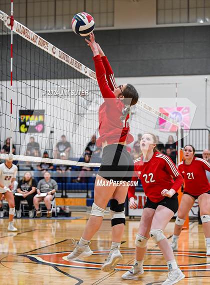 Thumbnail 3 in Fayetteville vs Richards (UIL  Volleyball 1A Region IV Quarterfinal) photogallery.