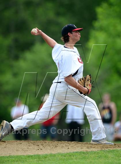 Thumbnail 3 in Old Lyme @ Cromwell (Shoreline Conference Semifinal) photogallery.