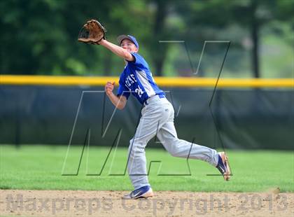 Thumbnail 1 in Old Lyme @ Cromwell (Shoreline Conference Semifinal) photogallery.