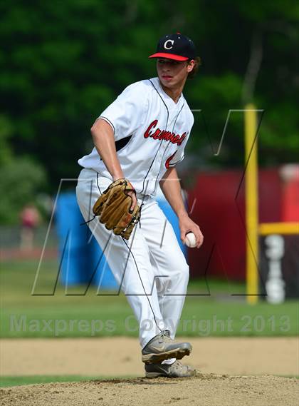 Thumbnail 2 in Old Lyme @ Cromwell (Shoreline Conference Semifinal) photogallery.