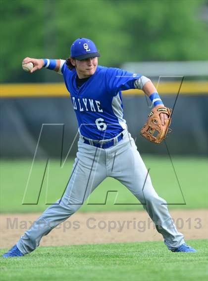 Thumbnail 1 in Old Lyme @ Cromwell (Shoreline Conference Semifinal) photogallery.