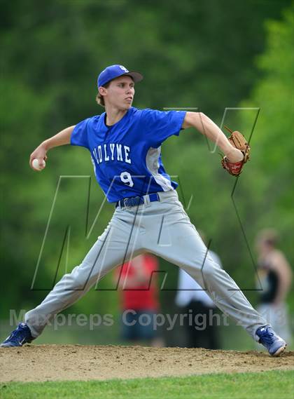 Thumbnail 1 in Old Lyme @ Cromwell (Shoreline Conference Semifinal) photogallery.