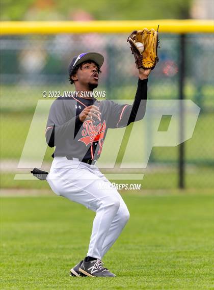 Thumbnail 3 in Edwardsville @ Belleville East photogallery.