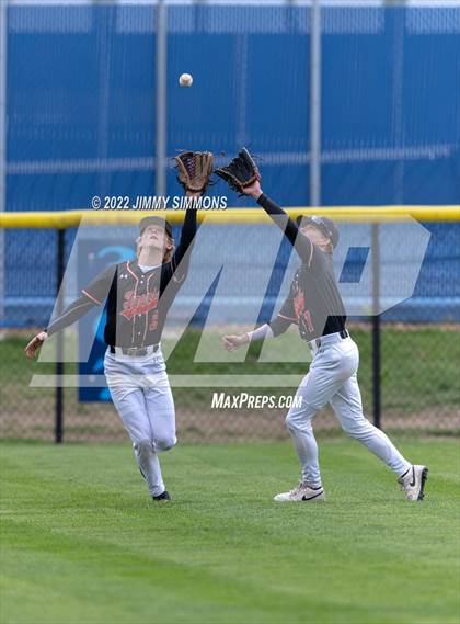 Thumbnail 1 in Edwardsville @ Belleville East photogallery.