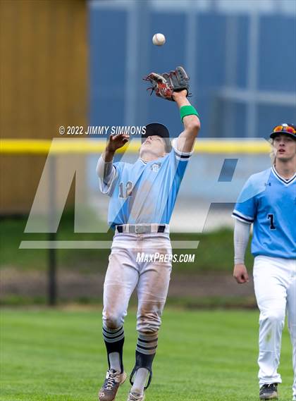 Thumbnail 3 in Edwardsville @ Belleville East photogallery.