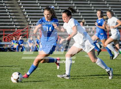 Thumbnail 2 in Shorewood vs. Stanwood photogallery.