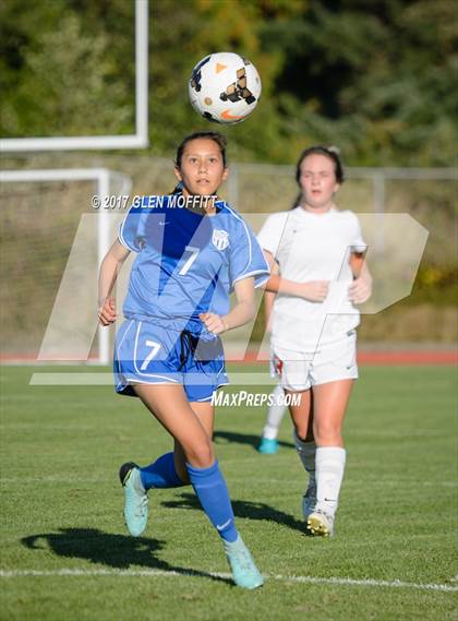 Thumbnail 3 in Shorewood vs. Stanwood photogallery.