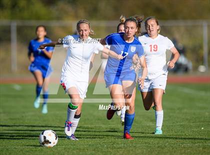 Thumbnail 3 in Shorewood vs. Stanwood photogallery.