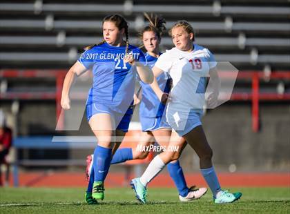 Thumbnail 2 in Shorewood vs. Stanwood photogallery.
