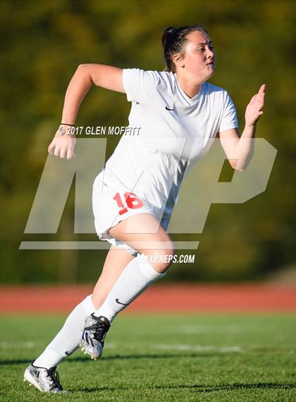 Thumbnail 3 in Shorewood vs. Stanwood photogallery.