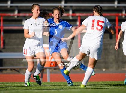Thumbnail 2 in Shorewood vs. Stanwood photogallery.