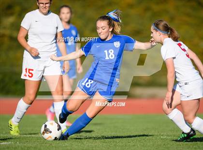 Thumbnail 2 in Shorewood vs. Stanwood photogallery.