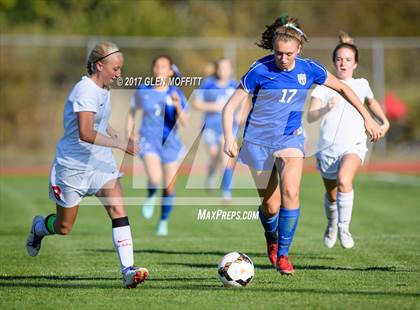Thumbnail 2 in Shorewood vs. Stanwood photogallery.