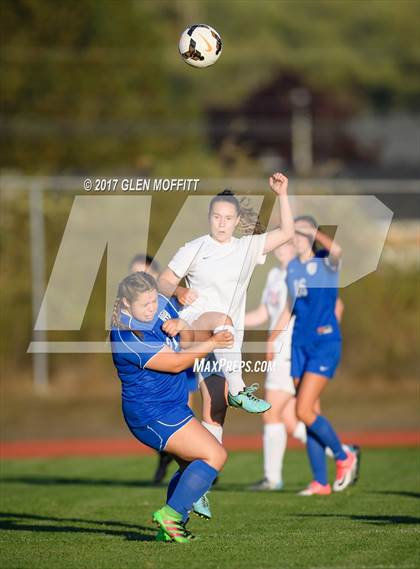 Thumbnail 3 in Shorewood vs. Stanwood photogallery.
