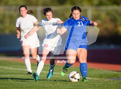 Thumbnail 2 in Shorewood vs. Stanwood photogallery.