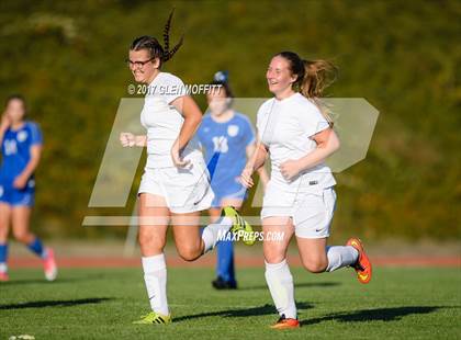 Thumbnail 3 in Shorewood vs. Stanwood photogallery.
