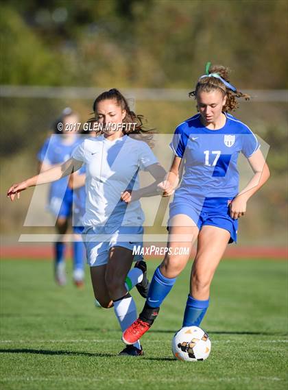 Thumbnail 1 in Shorewood vs. Stanwood photogallery.