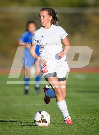 Thumbnail 3 in Shorewood vs. Stanwood photogallery.