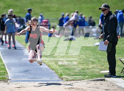 Thumbnail 2 in South Webster Invitational photogallery.