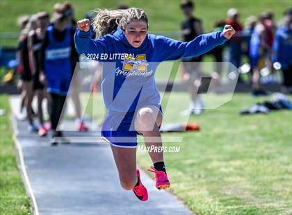 Thumbnail 2 in South Webster Invitational photogallery.