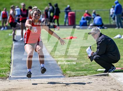 Thumbnail 3 in South Webster Invitational photogallery.