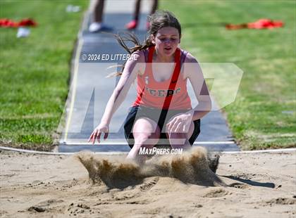 Thumbnail 1 in South Webster Invitational photogallery.