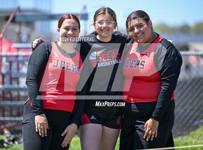 Thumbnail 3 in South Webster Invitational photogallery.