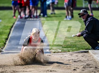 Thumbnail 2 in South Webster Invitational photogallery.