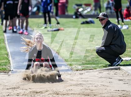 Thumbnail 3 in South Webster Invitational photogallery.