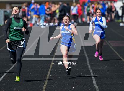 Thumbnail 1 in South Webster Invitational photogallery.