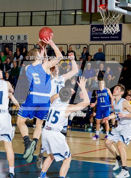 Thumbnail 3 in Wilton vs. Newtown photogallery.
