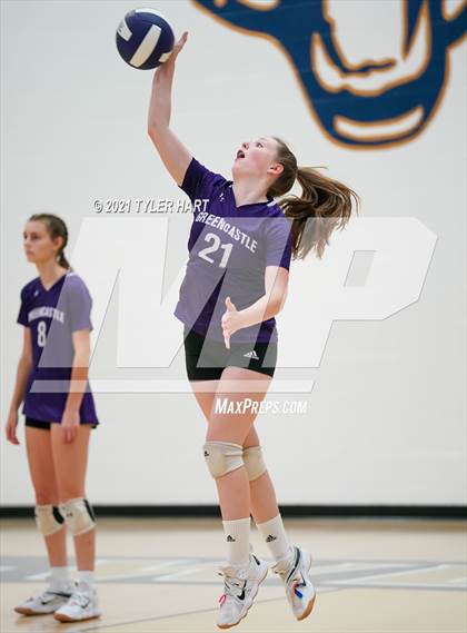 Thumbnail 3 in Greencastle vs. Lebanon (IHSAA 3A Sectional Semi-Final) photogallery.