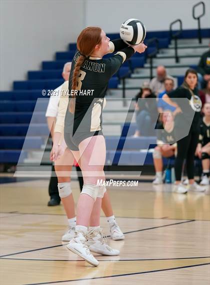 Thumbnail 2 in Greencastle vs. Lebanon (IHSAA 3A Sectional Semi-Final) photogallery.
