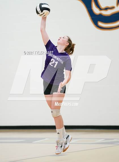 Thumbnail 2 in Greencastle vs. Lebanon (IHSAA 3A Sectional Semi-Final) photogallery.