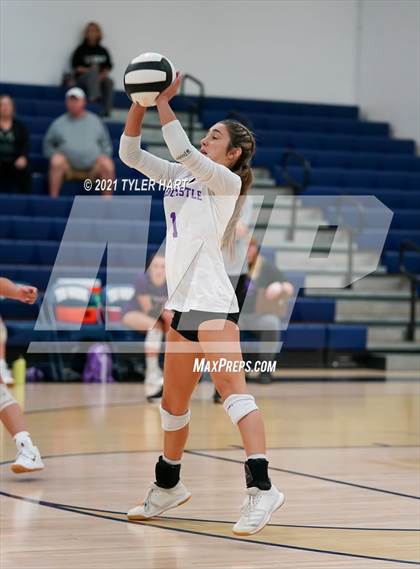 Thumbnail 2 in Greencastle vs. Lebanon (IHSAA 3A Sectional Semi-Final) photogallery.