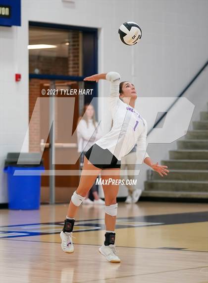 Thumbnail 2 in Greencastle vs. Lebanon (IHSAA 3A Sectional Semi-Final) photogallery.