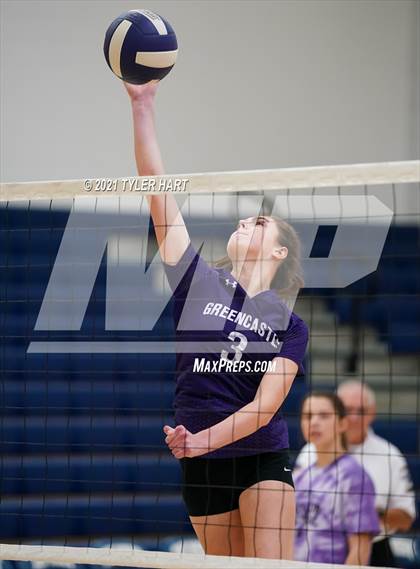 Thumbnail 2 in Greencastle vs. Lebanon (IHSAA 3A Sectional Semi-Final) photogallery.