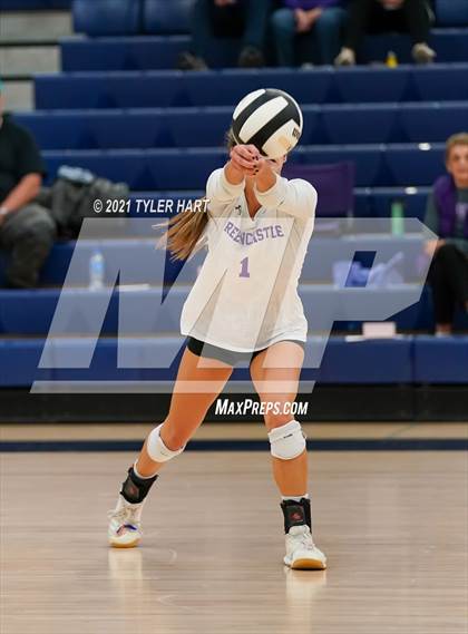 Thumbnail 1 in Greencastle vs. Lebanon (IHSAA 3A Sectional Semi-Final) photogallery.