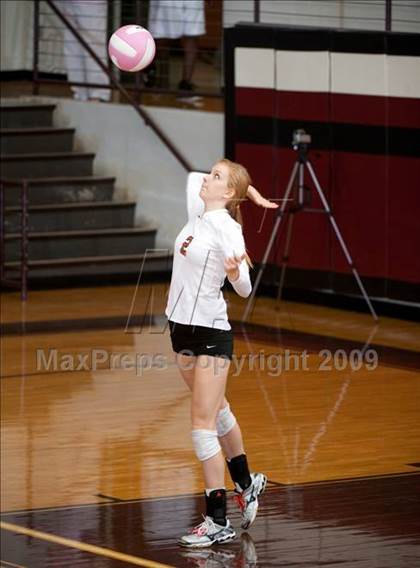 Thumbnail 3 in Alvin vs. Amarillo (Pearland Volleyball Classic) photogallery.