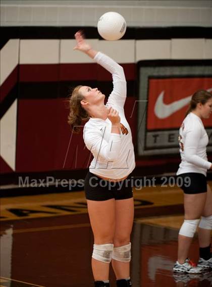 Thumbnail 3 in Alvin vs. Amarillo (Pearland Volleyball Classic) photogallery.