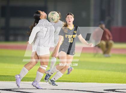 Thumbnail 2 in FR: Rio Linda vs. Bishop O'Dowd photogallery.