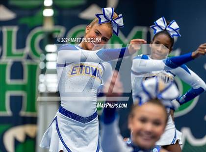Thumbnail 2 in Etowah (Creekview Classic) photogallery.